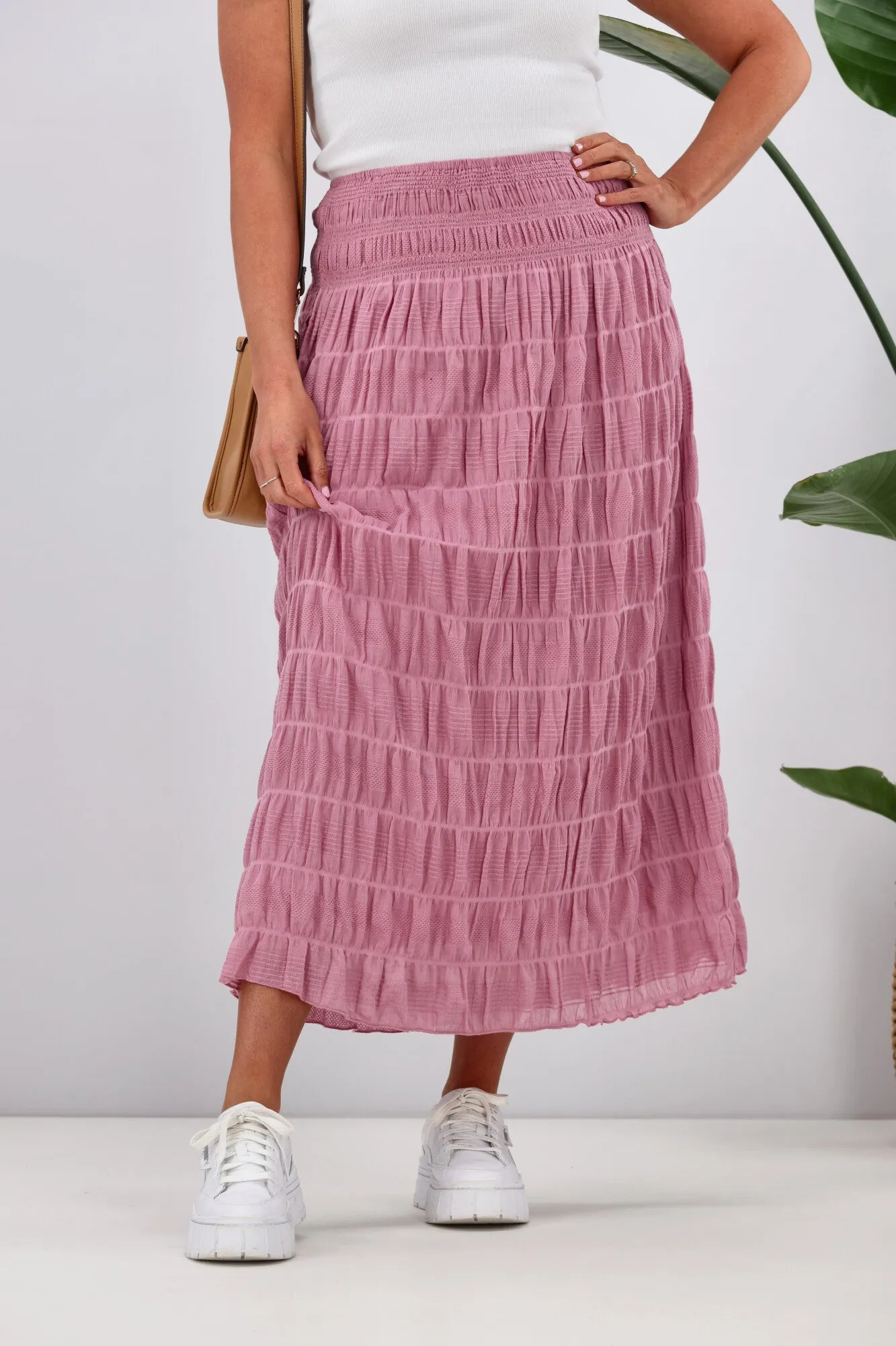Shine On Label Kalani Textured Frill Hem Skirt Pink