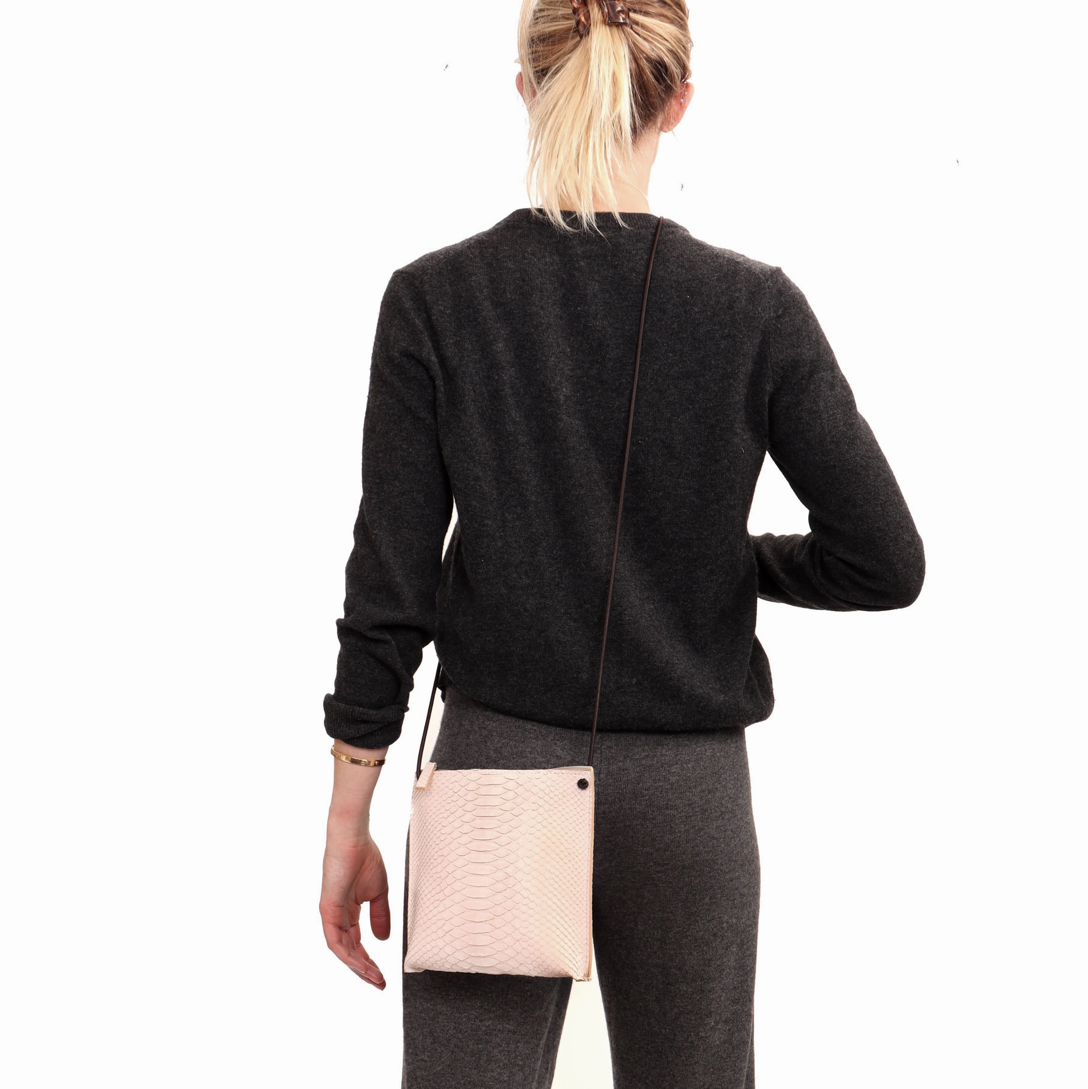 STRAPPY POUCH LEOPARD HAIR ON CALF