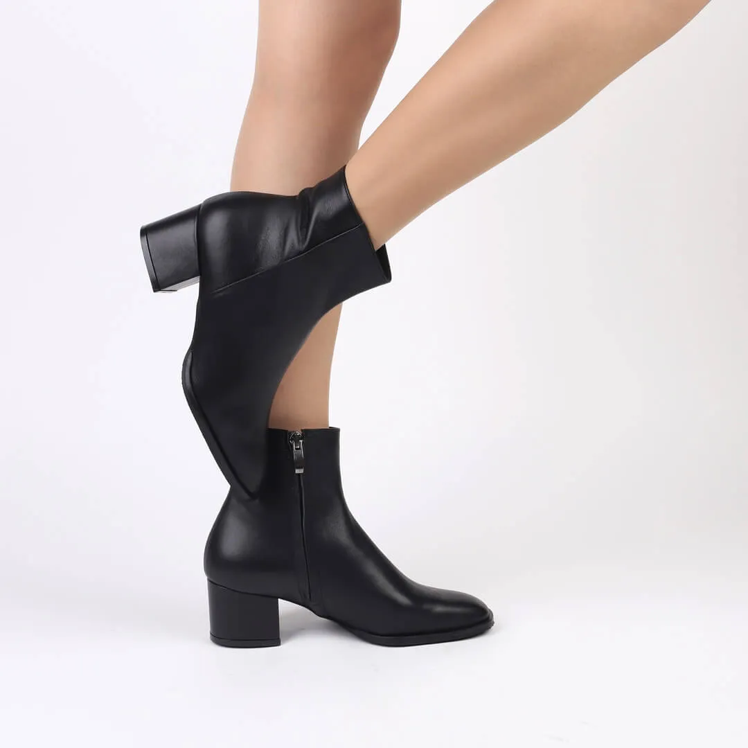 *UK size 2.5 - MOSTO - black , 5cm heels